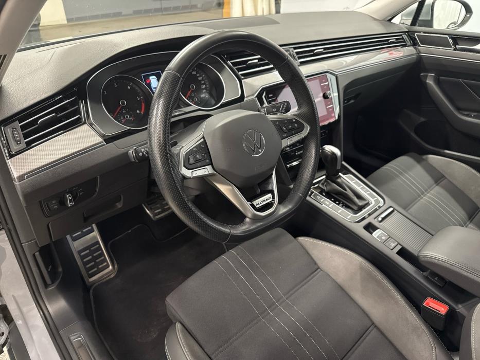 VOLKSWAGEN Passat 2022