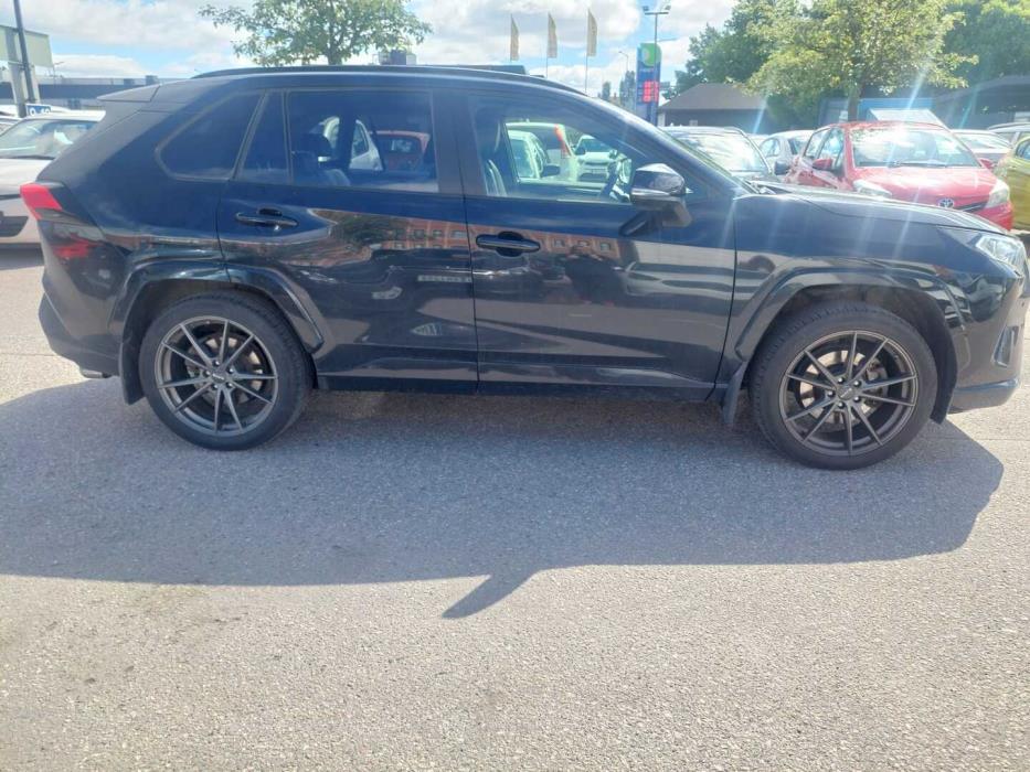 TOYOTA RAV4 2021