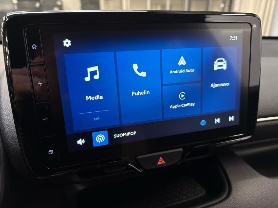 TOYOTA Yaris 2024