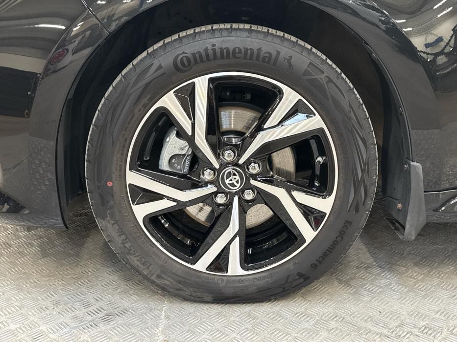 TOYOTA Yaris 2024