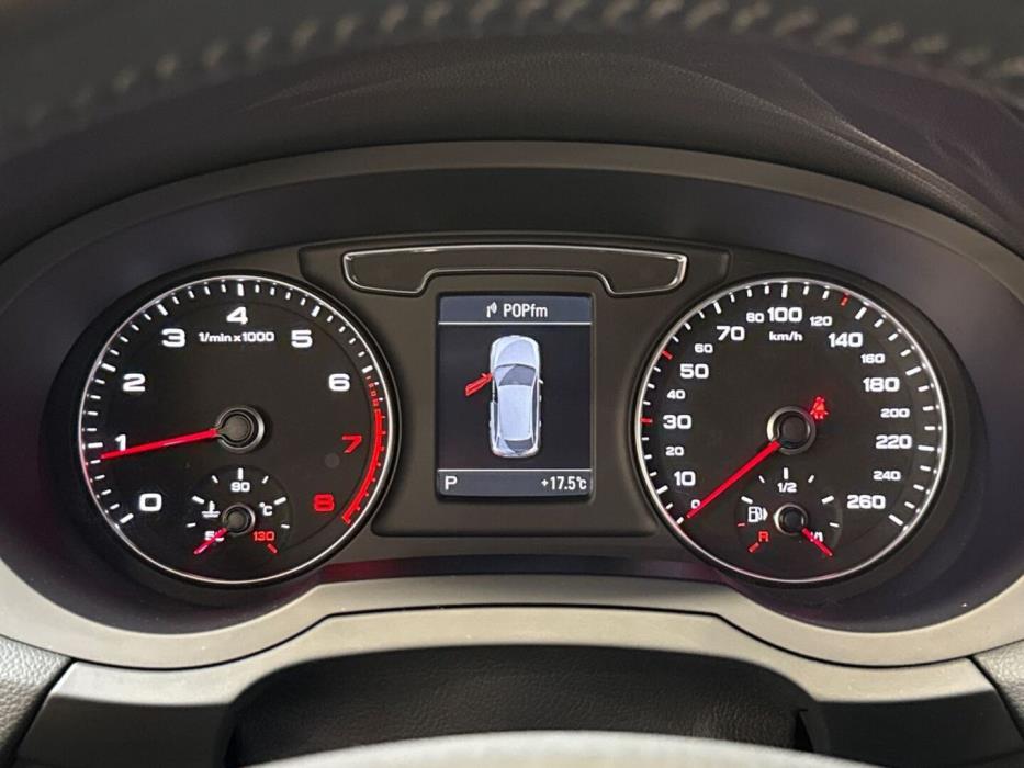 AUDI Q3 2015