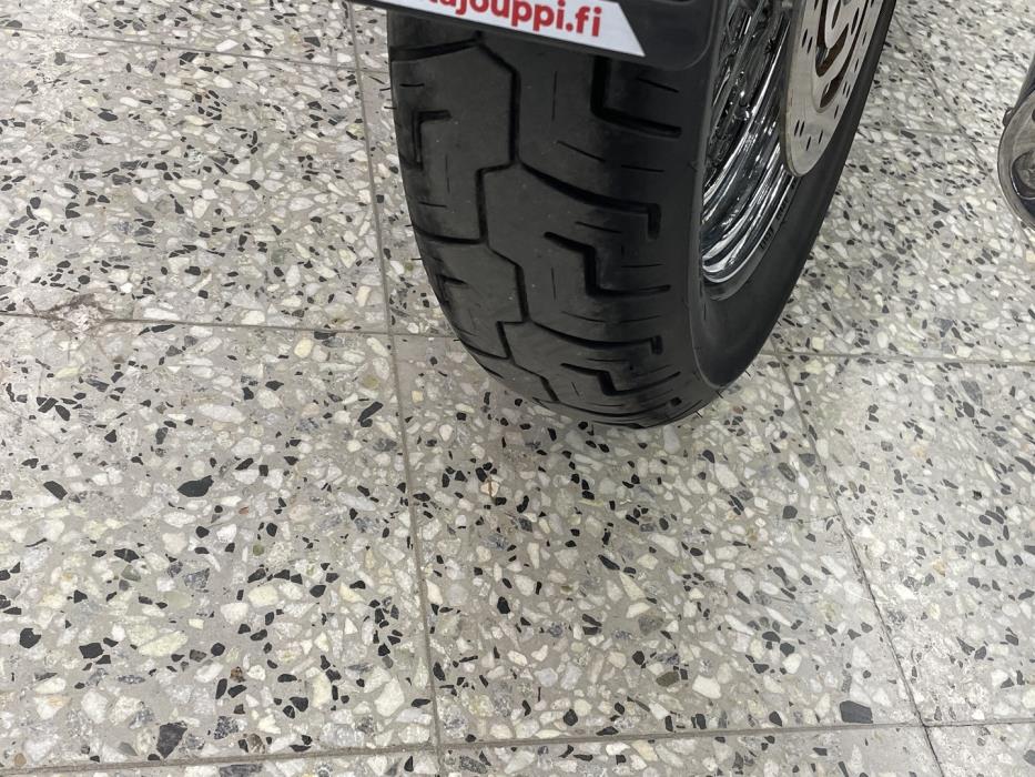 HARLEY-DAVIDSON SOFTAIL 2004