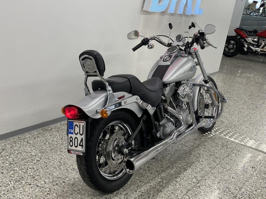 HARLEY-DAVIDSON SOFTAIL 2004