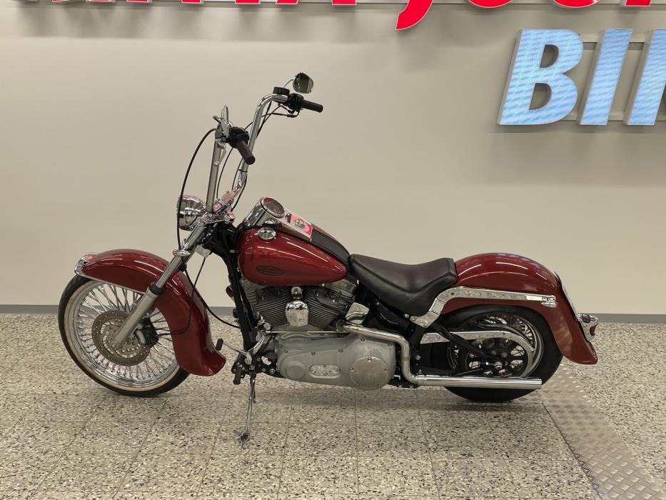 HARLEY-DAVIDSON SOFTAIL 2004