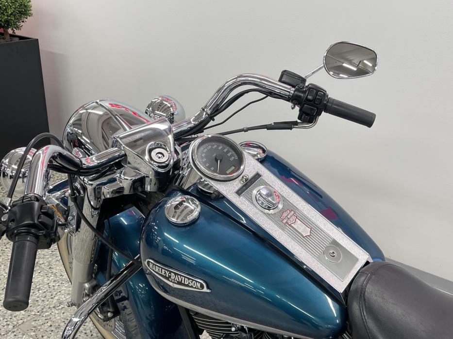 HARLEY-DAVIDSON TOURING 2004