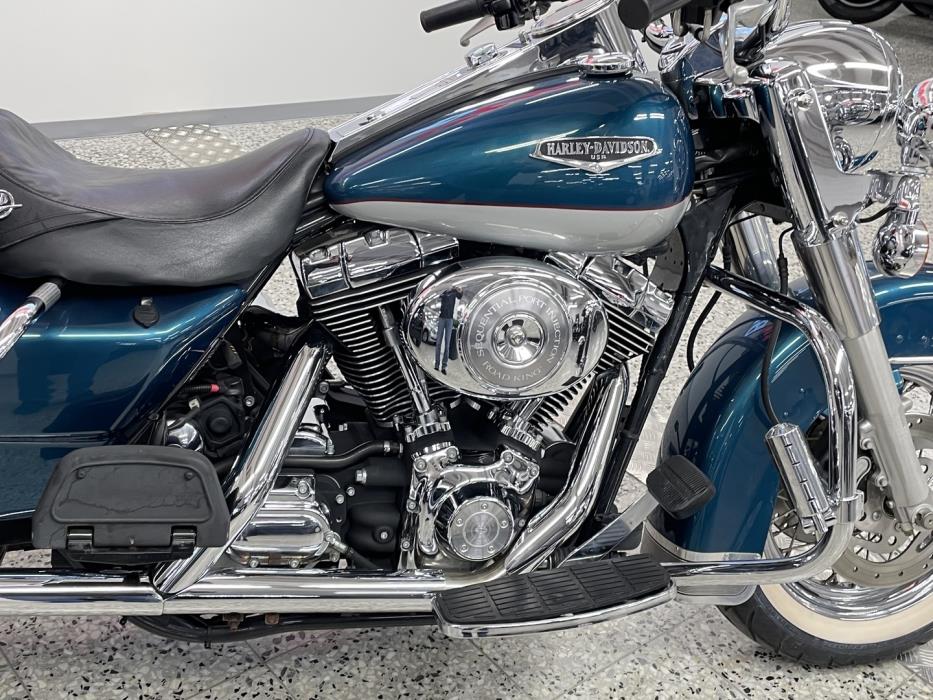 HARLEY-DAVIDSON TOURING 2004