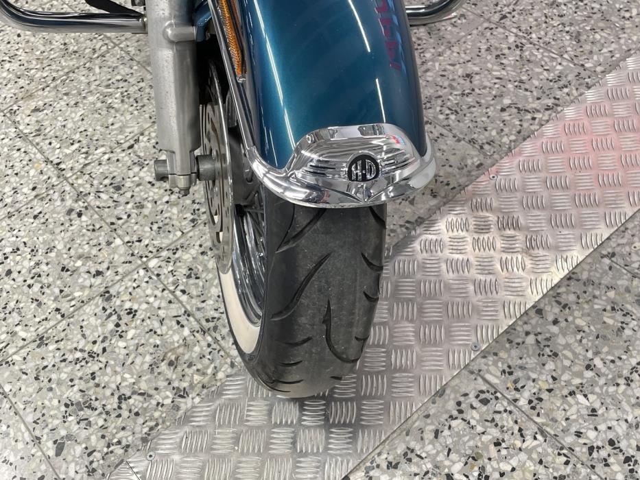 HARLEY-DAVIDSON TOURING 2004