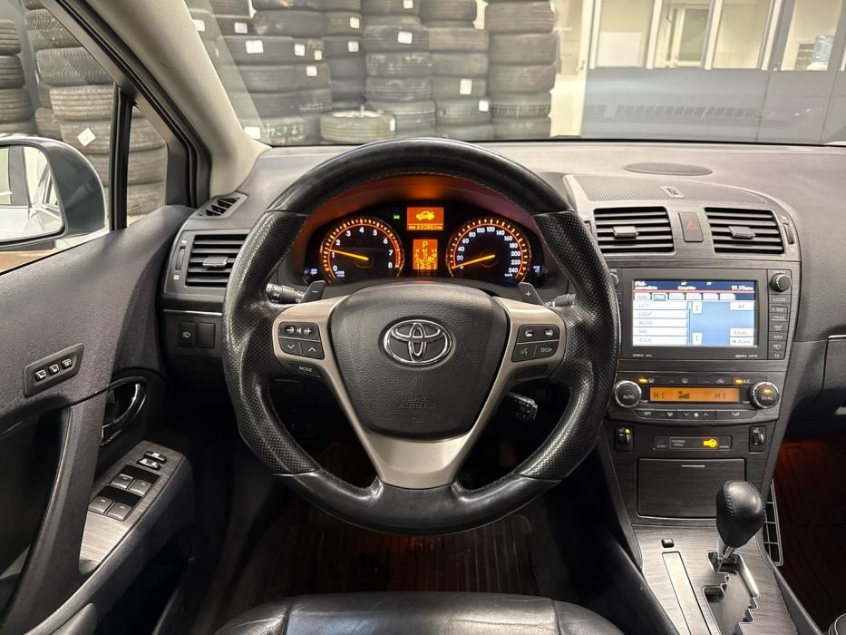 TOYOTA Avensis 2009