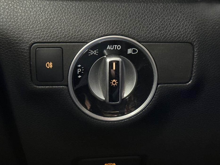 MERCEDES-BENZ B 2013