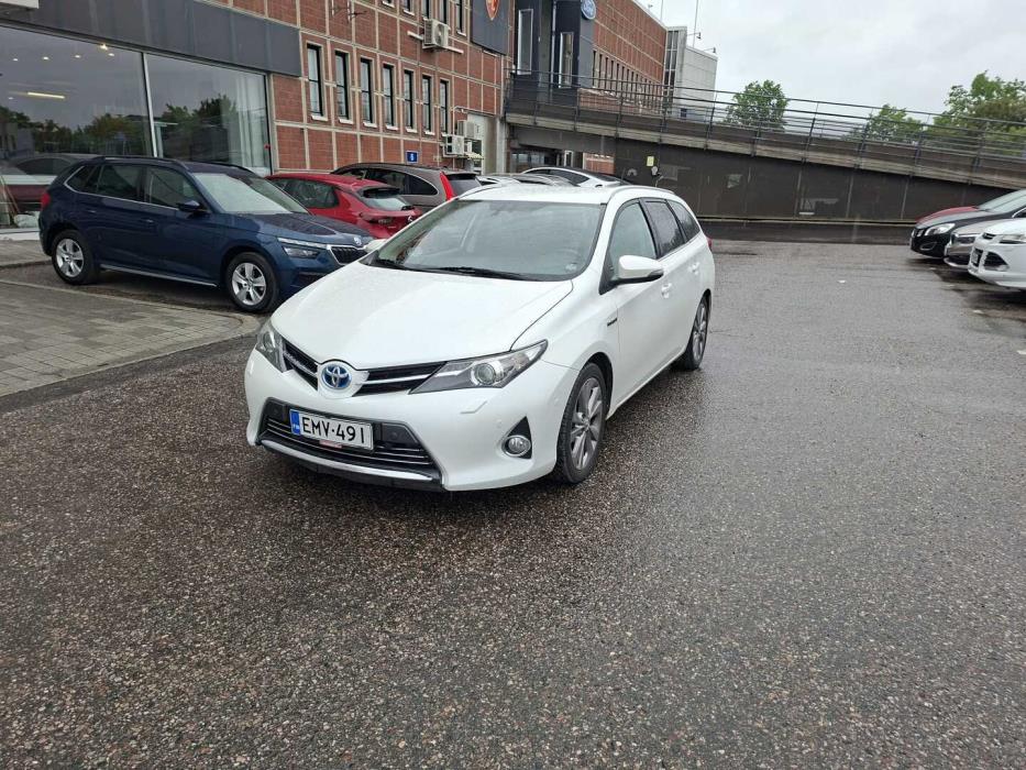 TOYOTA Auris 2014