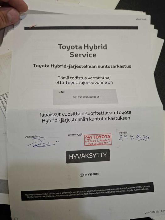 TOYOTA Auris 2014