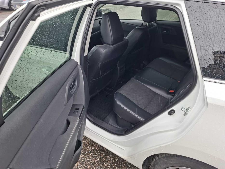 TOYOTA Auris 2014