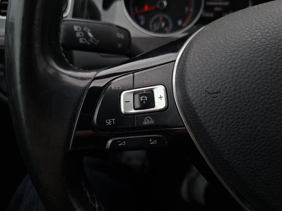 VOLKSWAGEN Golf 2017