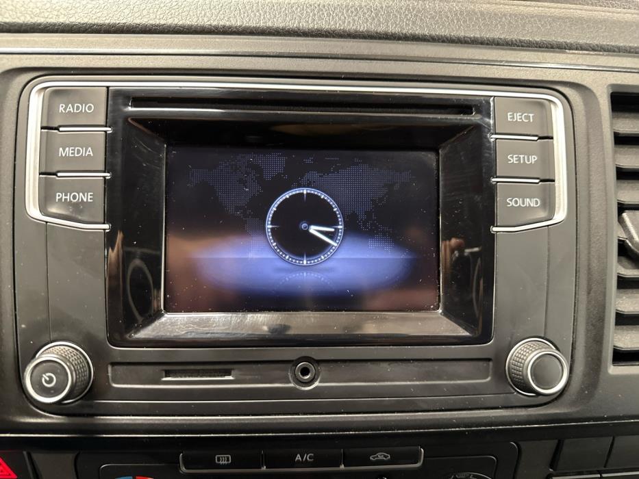 VOLKSWAGEN Transporter 2017