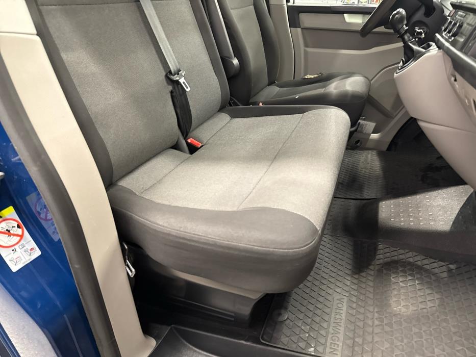 VOLKSWAGEN Transporter 2017