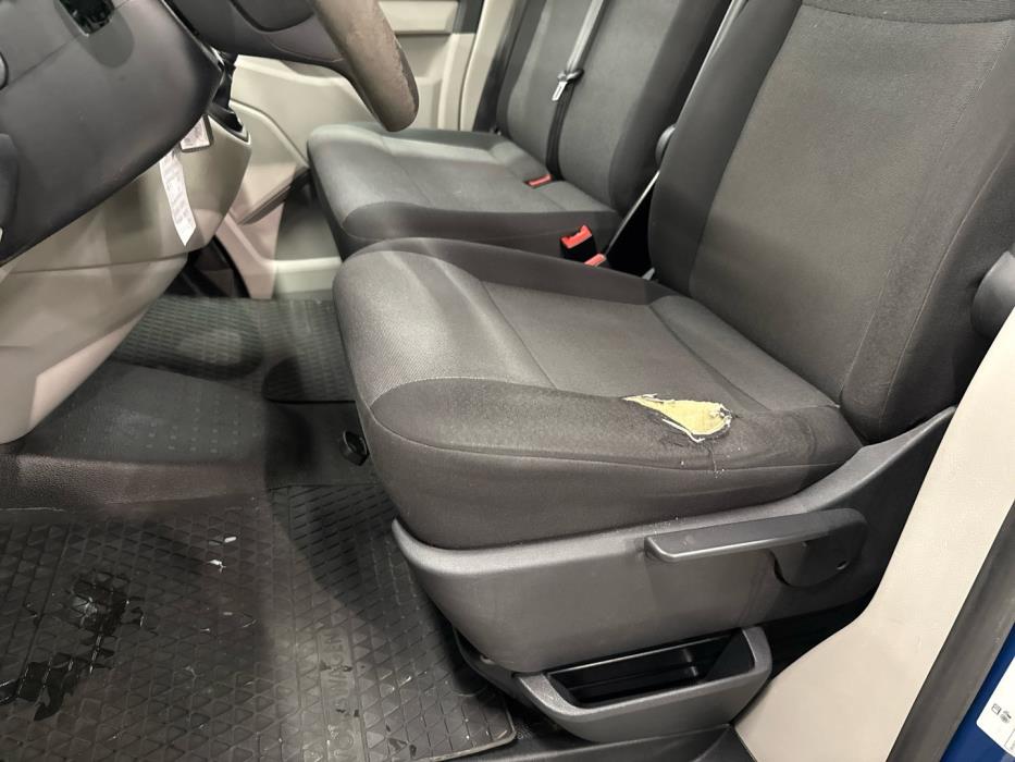 VOLKSWAGEN Transporter 2017