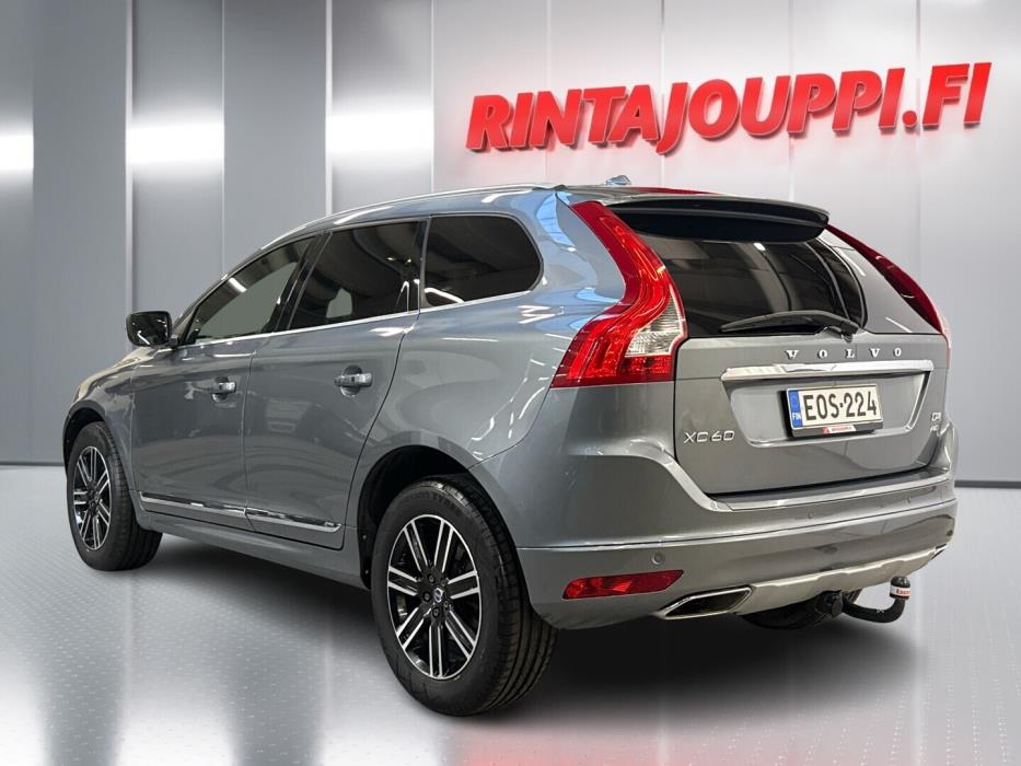 VOLVO XC60 2017