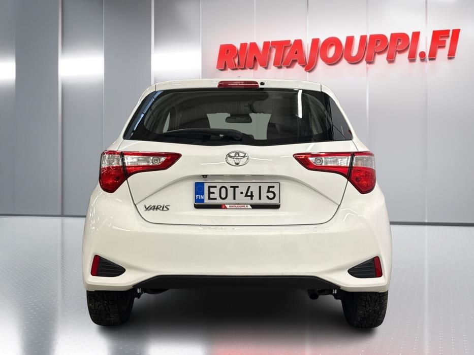 TOYOTA Yaris 2018
