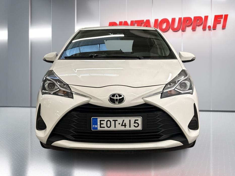 TOYOTA Yaris 2018