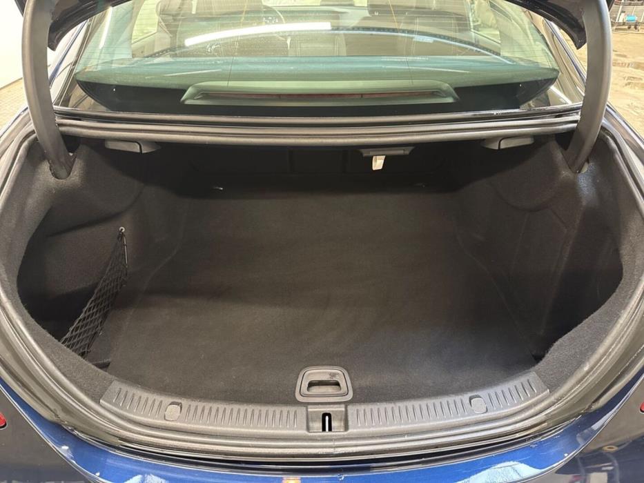 MERCEDES-BENZ E 2018
