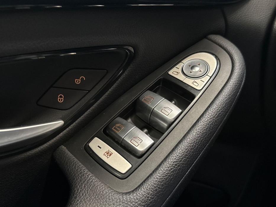 MERCEDES-BENZ C 2015