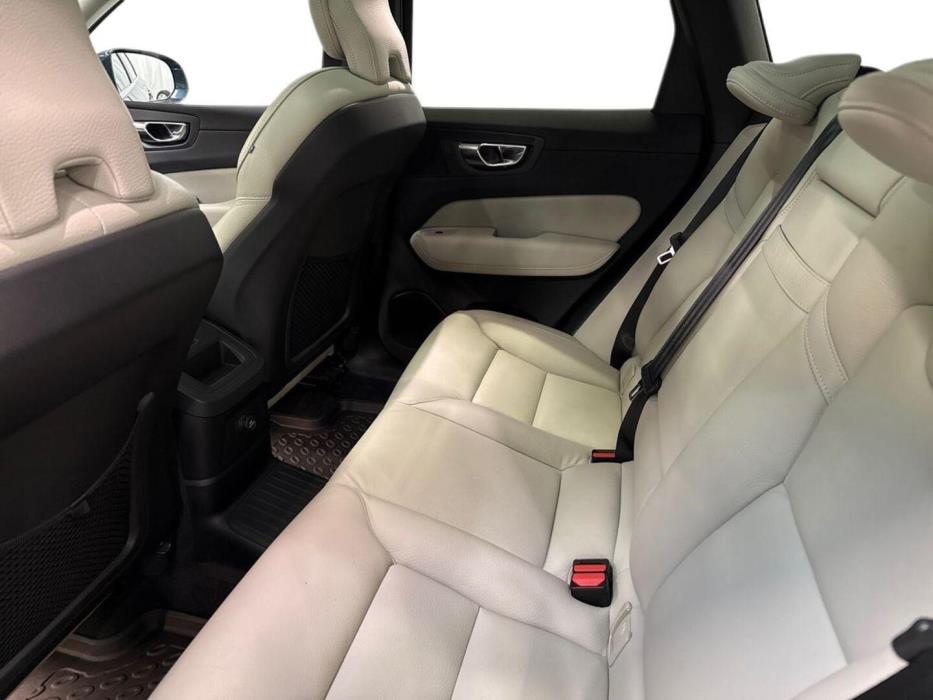 VOLVO XC60 2020
