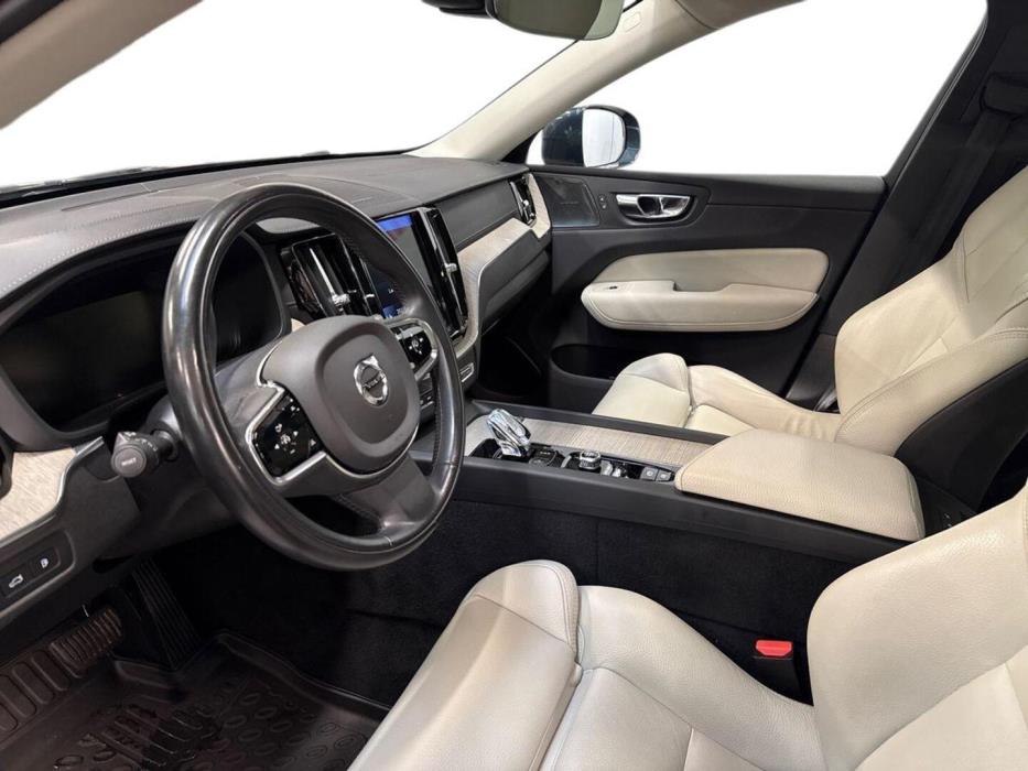 VOLVO XC60 2020
