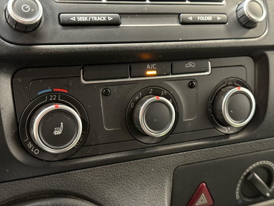 VOLKSWAGEN Transporter 2015