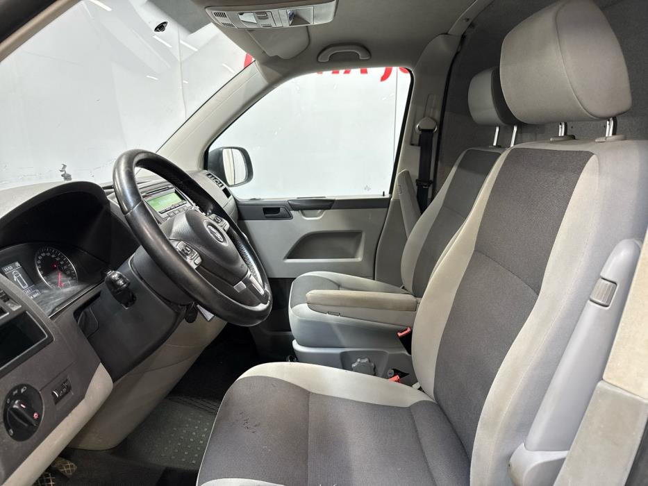 VOLKSWAGEN Transporter 2015