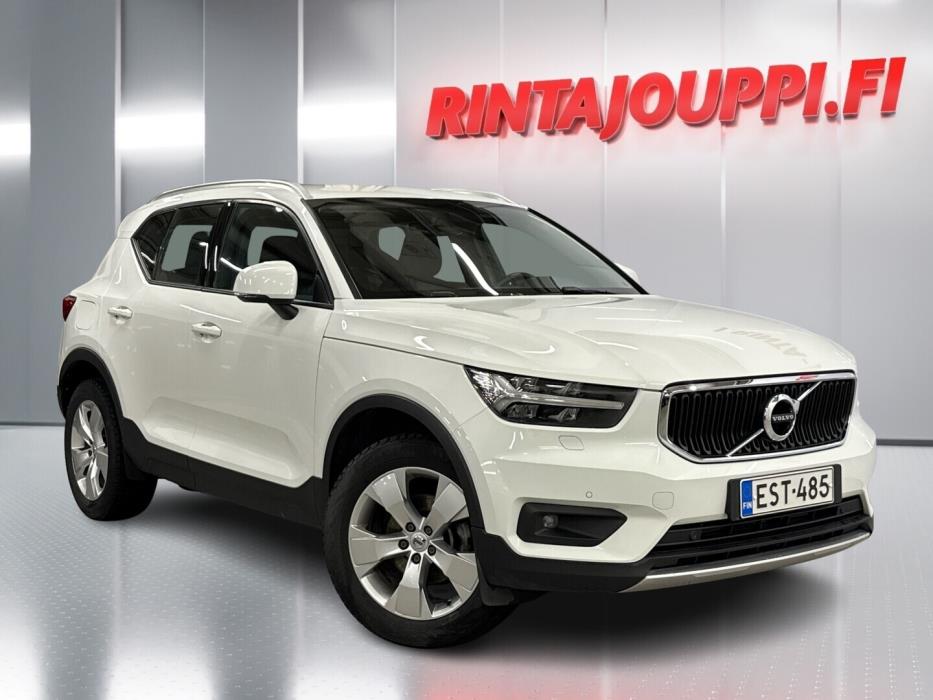 VOLVO XC40 2021