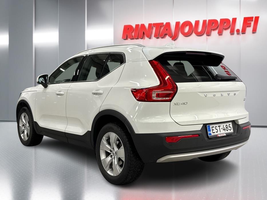 VOLVO XC40 2021