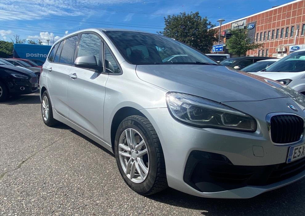 BMW 218 2021
