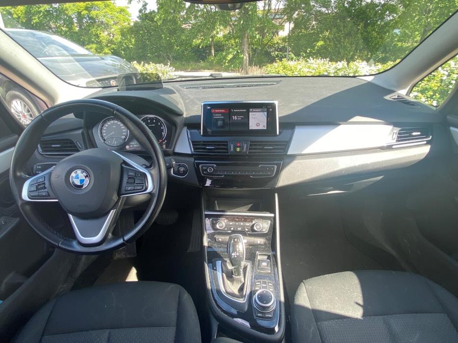 BMW 218 2021