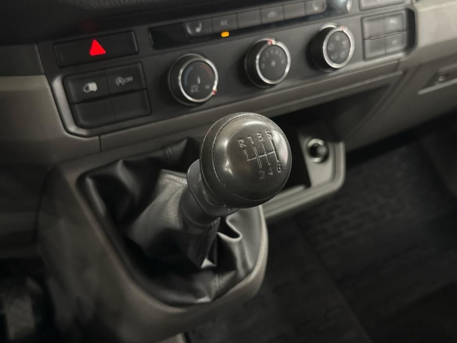 VOLKSWAGEN Crafter 2021