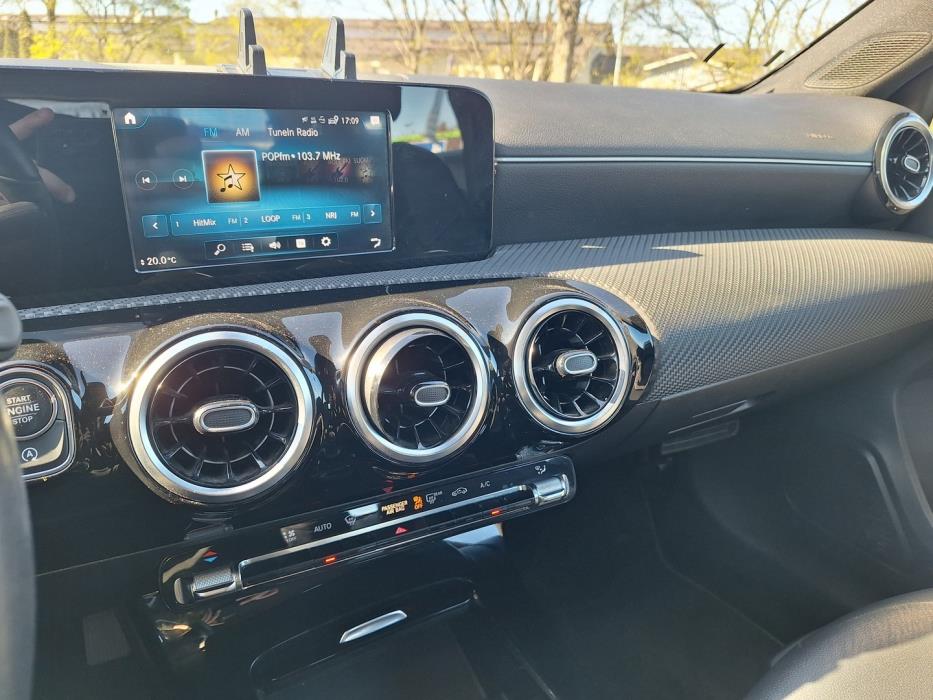 MERCEDES-BENZ A 2019