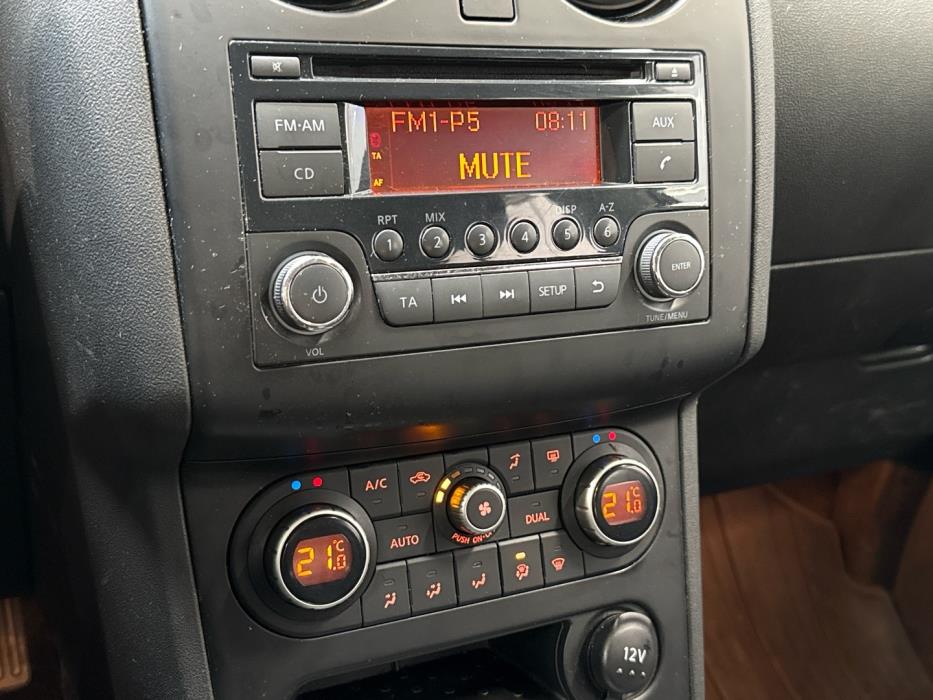 NISSAN Qashqai 2011