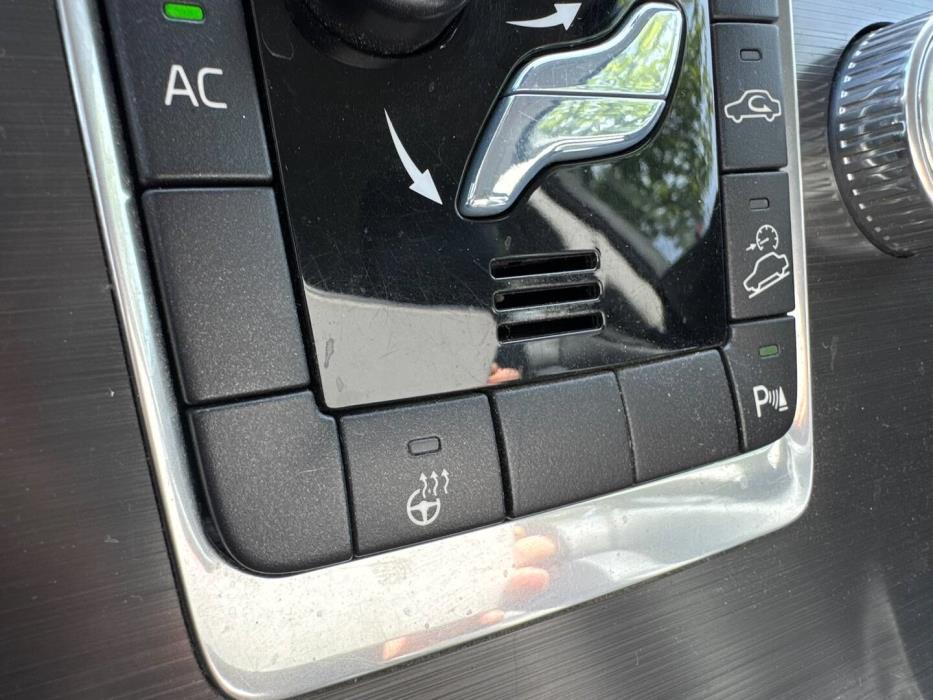 VOLVO XC70 2014