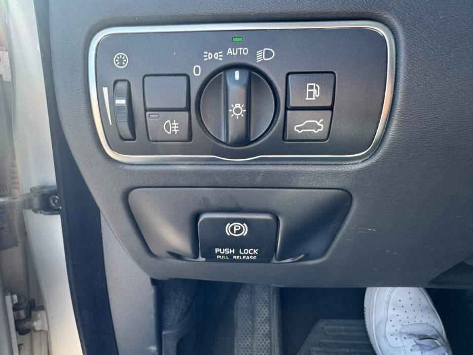 VOLVO XC70 2014