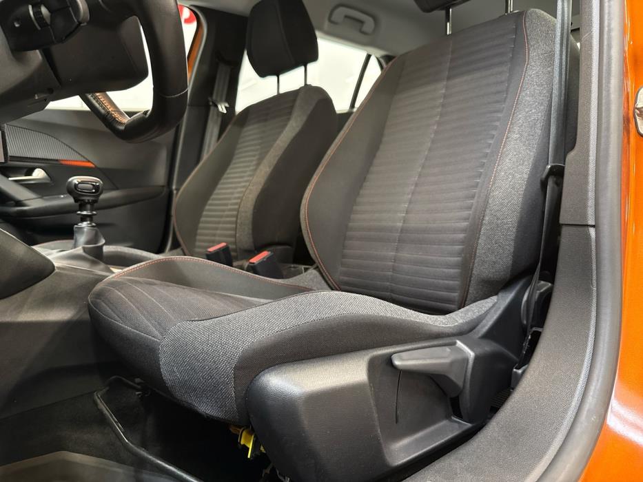 PEUGEOT 2008 2021