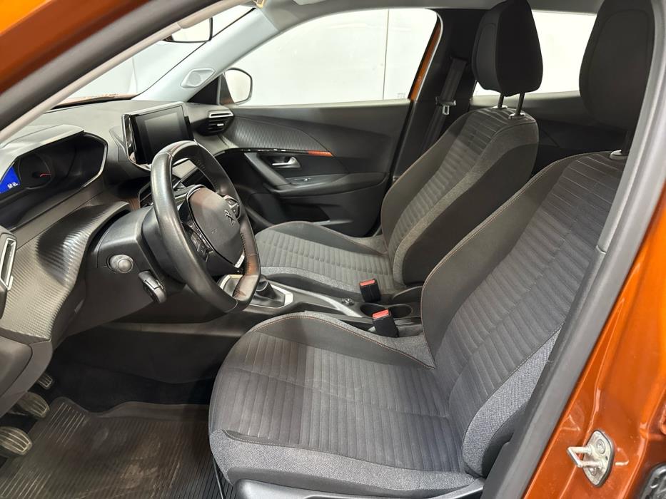 PEUGEOT 2008 2021