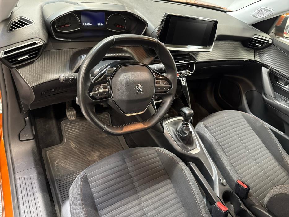 PEUGEOT 2008 2021