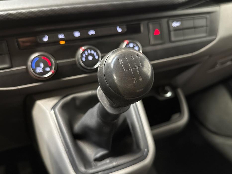 VOLKSWAGEN Transporter 2021