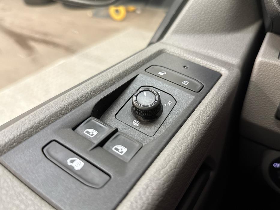 VOLKSWAGEN Transporter 2021