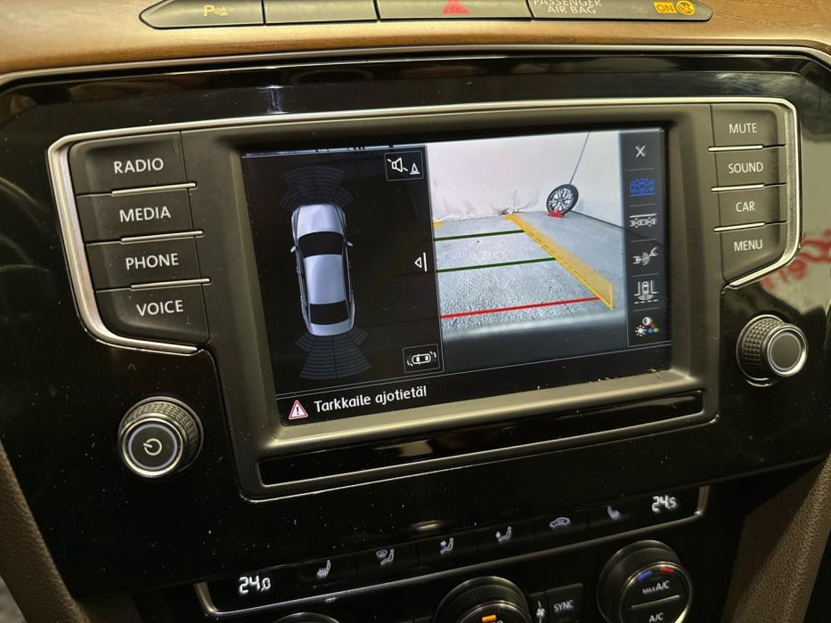 VOLKSWAGEN Passat 2016