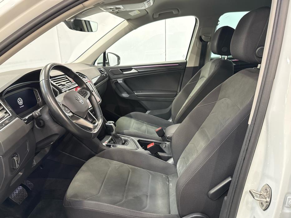 VOLKSWAGEN Tiguan 2024
