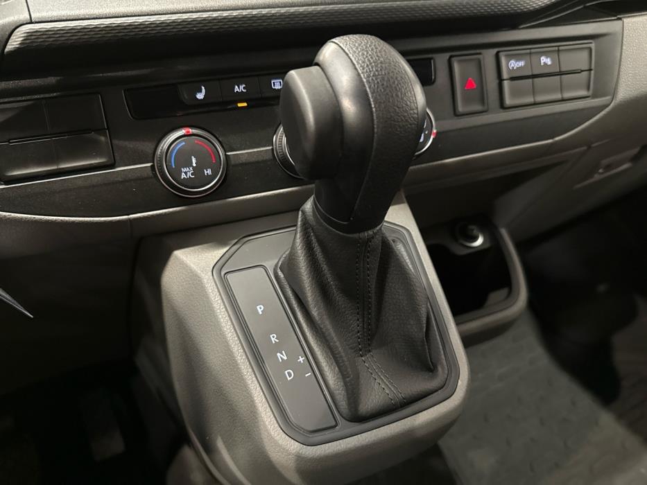 VOLKSWAGEN Transporter 2023