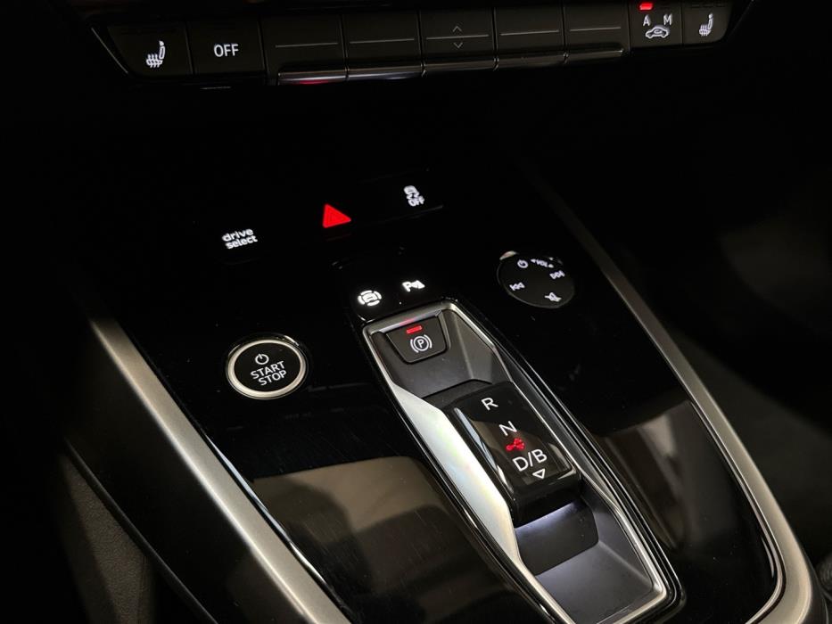 AUDI Q4 E-TRON 2021