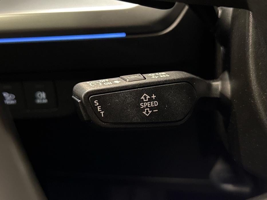 AUDI Q4 E-TRON 2021