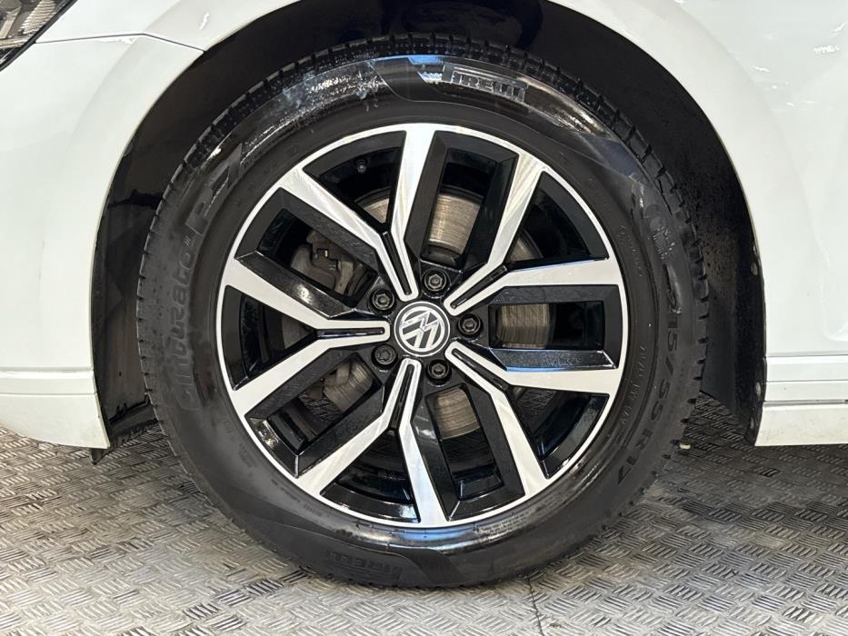 VOLKSWAGEN Passat 2020