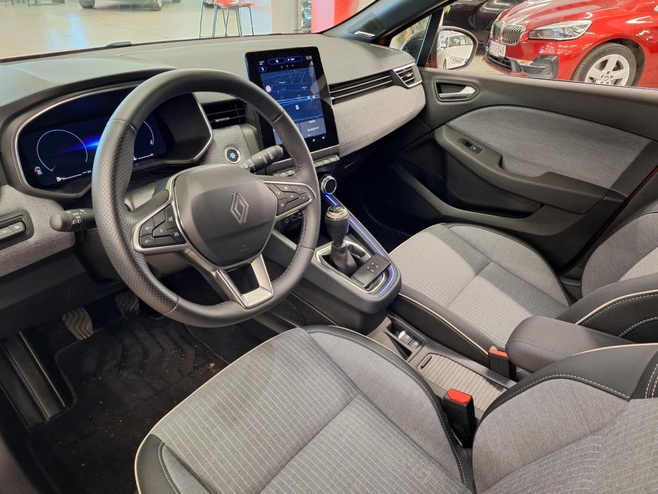 RENAULT Clio 2024